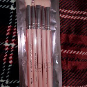 MOTD 5 BLUSH BLENDING EYE BRUSH SET